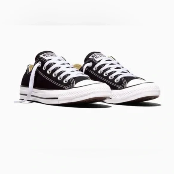 🌌Chuck Taylor All Star Canvas in Black - Size 9🌌 - Picture 5 of 9